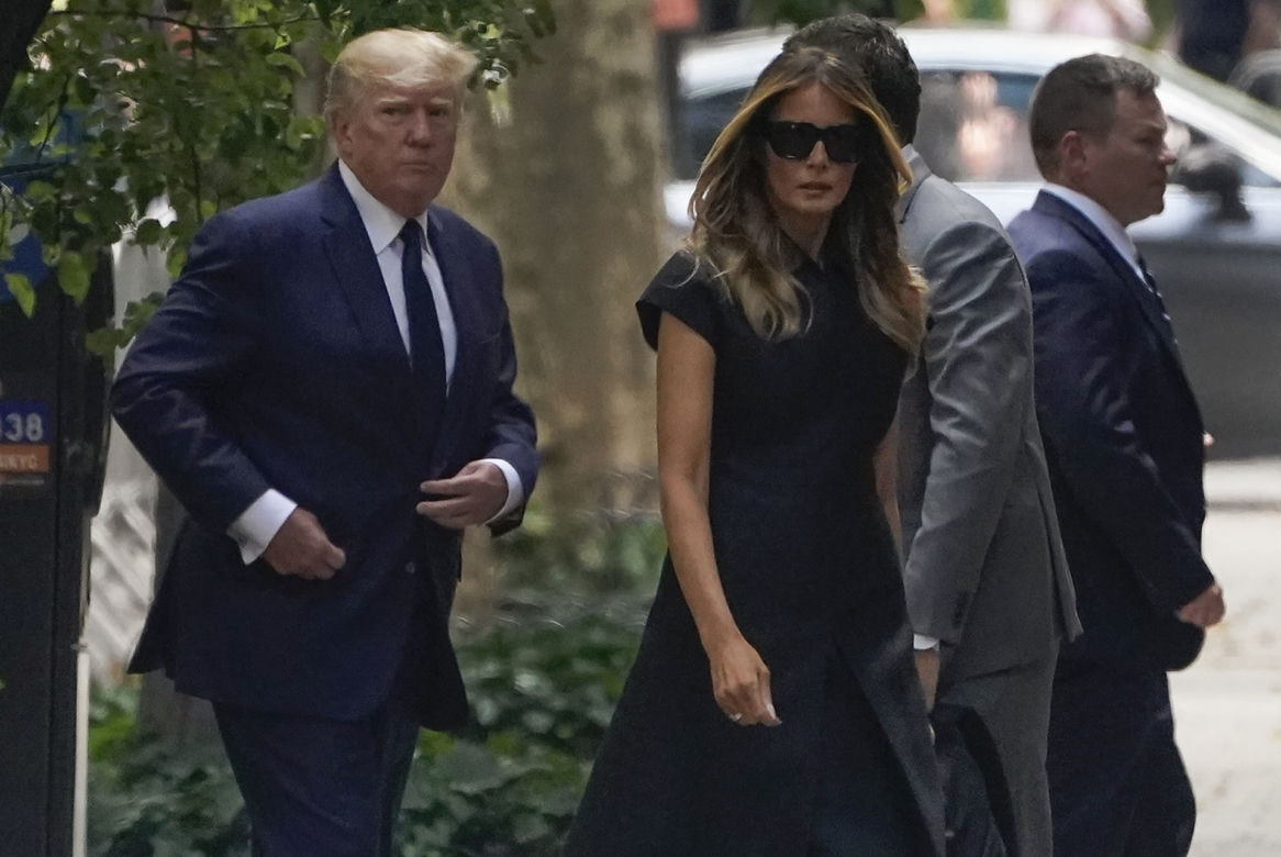 Ivana Trump pochowana na polu golfowy. To przekręt podatkowy Donalda Trumpa?