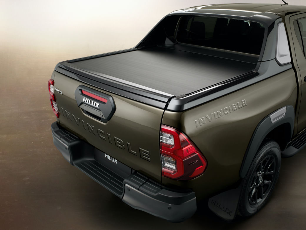 Nowa Toyota Hilux 2.8 Diesel 204 KM