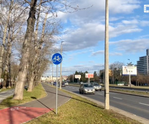 Nowa ścieżka rowerowa wzdłuż ul. Armii Krajowej w Krakowie