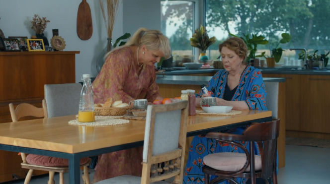 Barwy szczęścia, odcinek 3306. Małgorzata (Adrianna Biedrzyńska), Dżo (Elżbieta Jarosik)