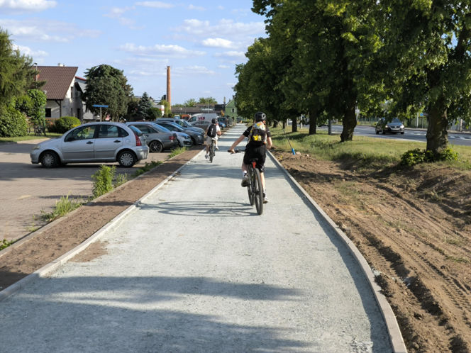 Budowa ścieżki rowerowej na leszczyńskim Gronowie