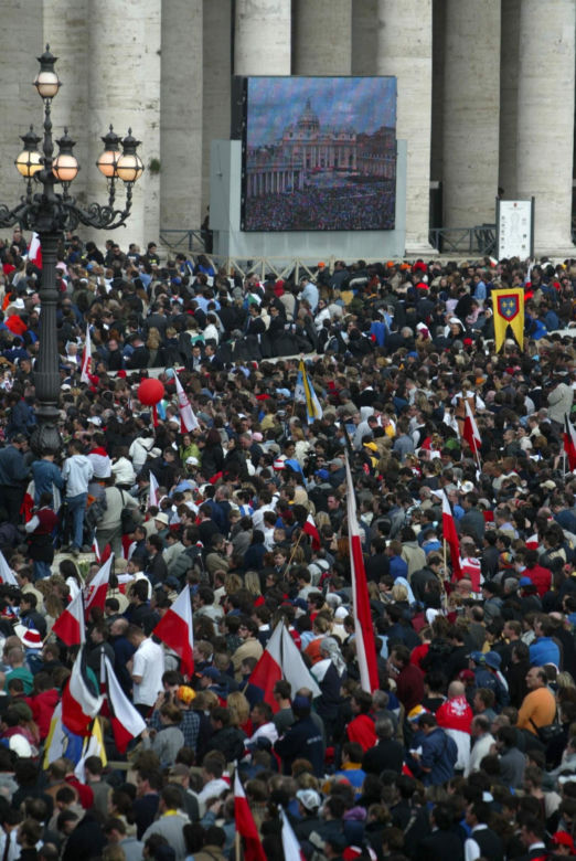 Tak wyglądał pogrzeb Jana Pawła II w Watykanie