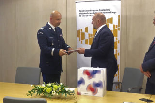Będzie wygodnie i bezpiecznie. Policyjne psy w kujawsko-pomorskim będą podróżowały nowymi wozami