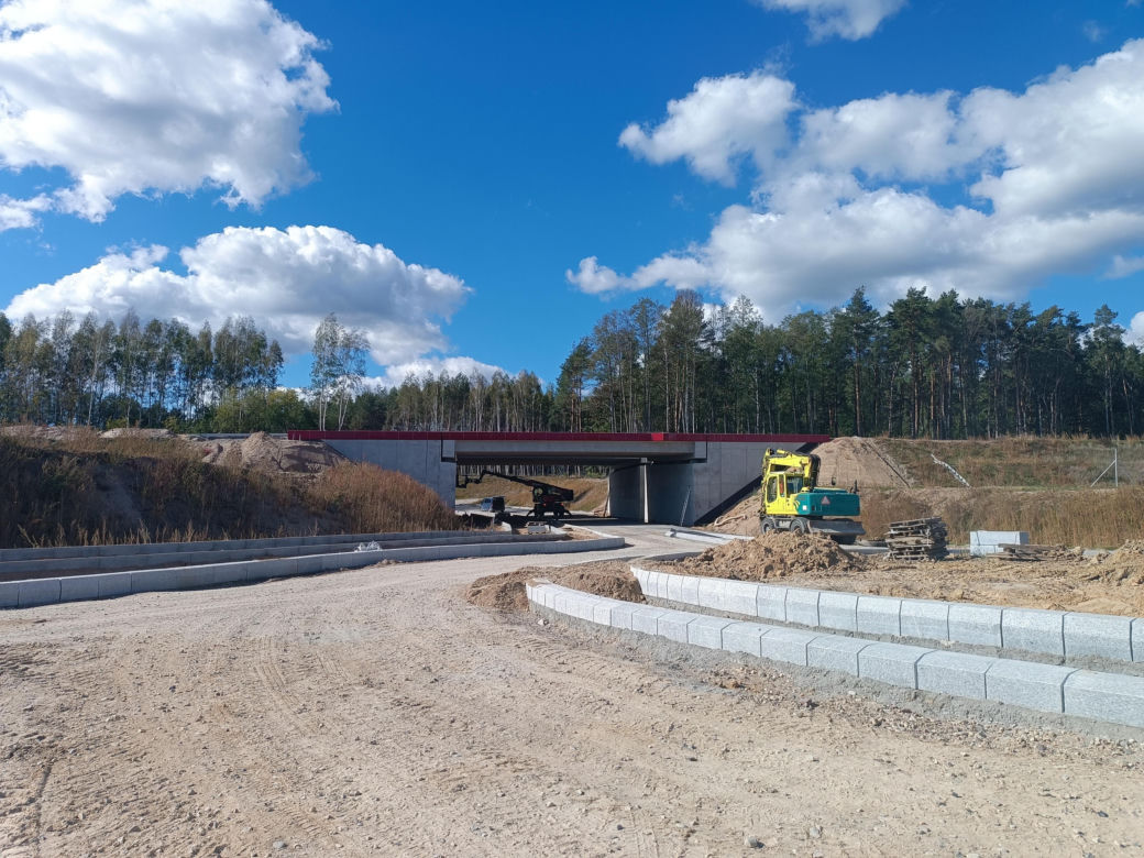 Niedaleko Białegostoku nowa droga pnie się w górę! To kolejny odcinek S19 na Podlasiu