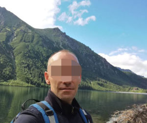 Stracił panowanie nad autem i wjechał na chodnik. Potrącił dwoje pieszych!