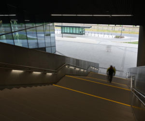 Kładka na Warszawie Zachodniej po modernizacji