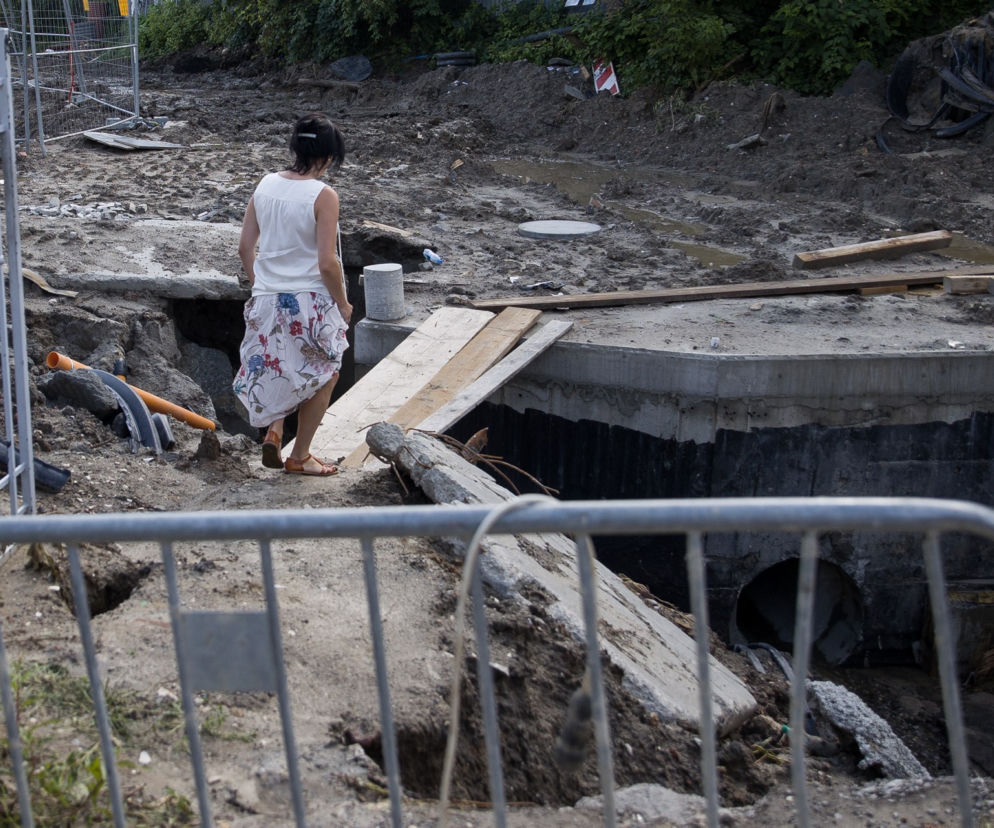 Budują trasę łagiewnicką, odcięli dom od miasta