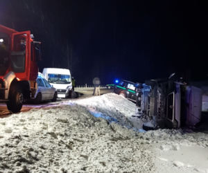 Przemytnicy staranowali blokadę. Funkcjonariusz podlaskiej SG został ciężko ranny. Jeden z uciekinierów usłyszał zarzuty usiłowania