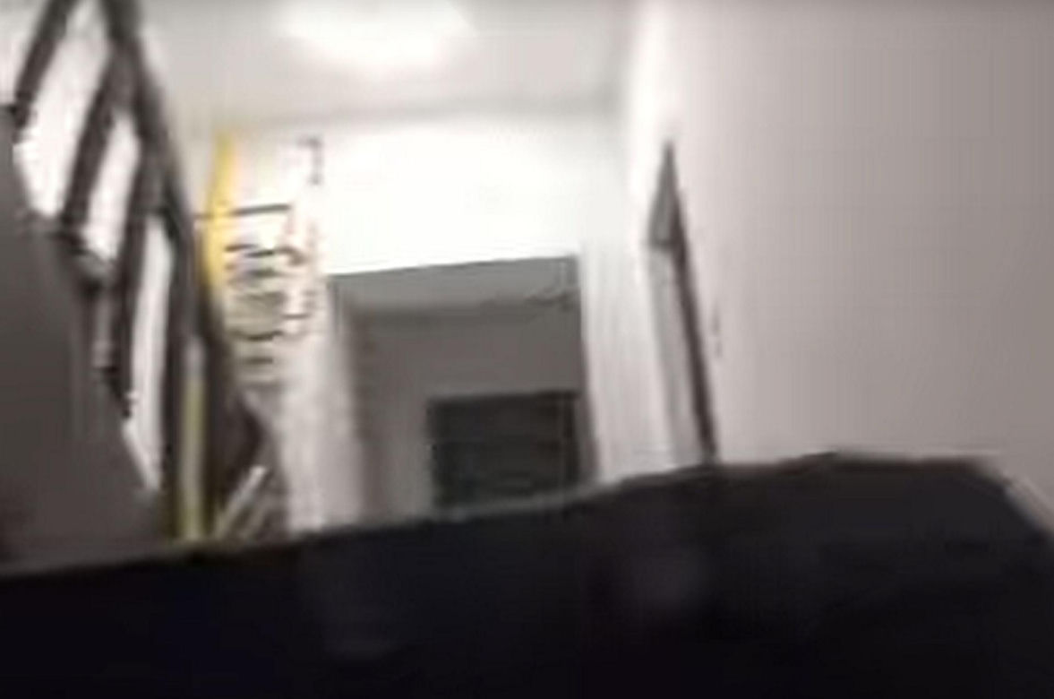 Strzelanina w Bydgoszczy, mężczyzna z raną brzucha. Policjanci weszli do sprawcy o 6.15! Jest NAGRANIE