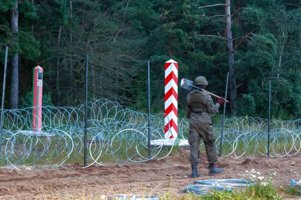 Nominki. Tak powstaje płot na granicy polsko-białoruskiej [ZDJĘCIA]