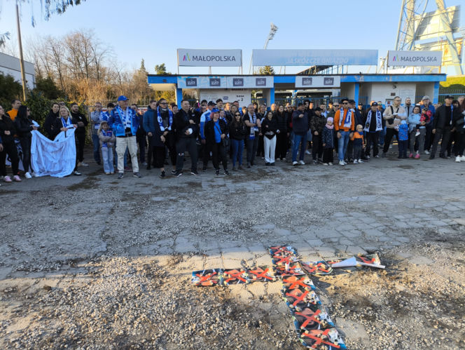 Smutny dzień dla tarnowskiego żużla. Kibice żegnają Unię Tarnów