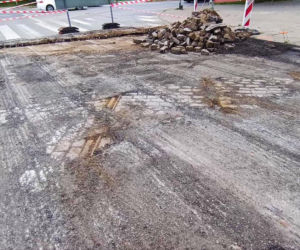 Przedwojenne torowisko tramwajowe na ul. Emilii Plater