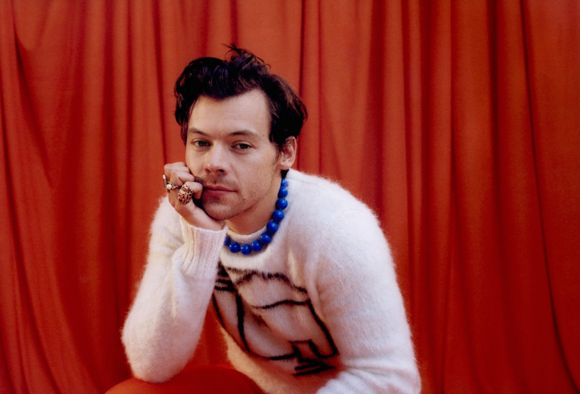 Harry Styles przeszedł metamorfozę. Ale zmiana! 