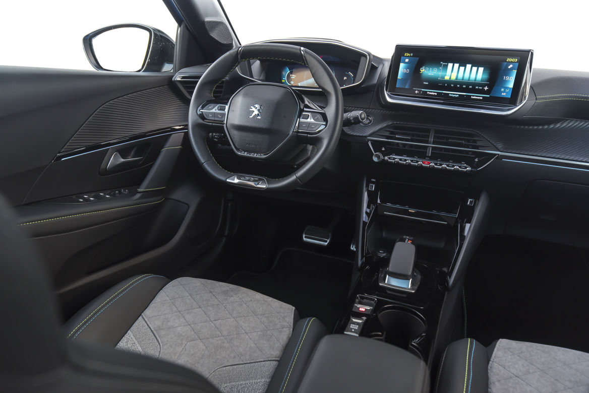 Peugeot e-208 GT