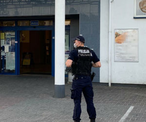 Kujawsko-pomorska lista płac. Jak zarabiają policjanci w województwie? Te kwoty SZOKUJĄ