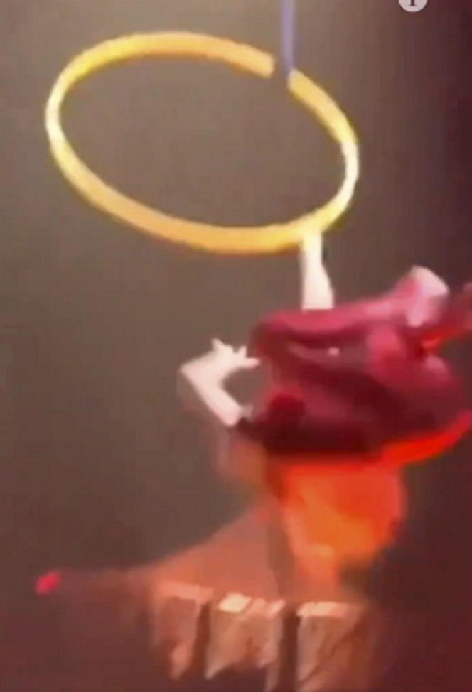 Akrobatka runęła na ziemię podczas show! Teraz chce milionów