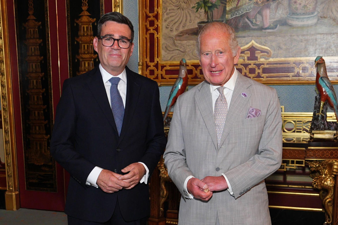 Andy Burnham został w poniedziałek 59. premierem Wielkiej Brytanii - potwierdził Pałac Buckingham