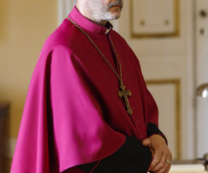 Ojciec Mateusz 26 sezon. Ksiądz Mateusz (Artur Żmijewski) biskupem w Pałacu w Jabłonnie