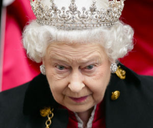 Harry i Meghan ODCHODZĄ z rodziny królewskiej! Zarobią na tym miliony