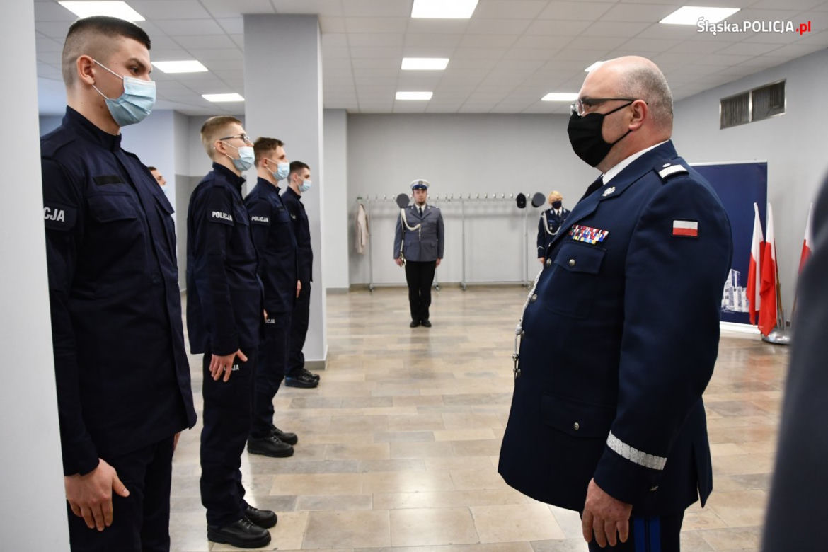  Śliczne policjantki zasiliły szeregi śląskiej policji. Ślubowanie mają za sobą [ZDJĘCIA]