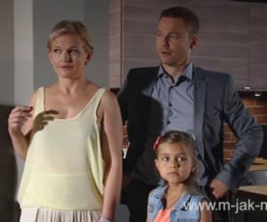 M jak MIŁOŚĆ odc. 960. Andrzej Budzyński (Krystian Wieczorek), Marta (Dominika Ostałowska), Ania (Julia Paćko)