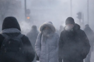 Siarczysty mróz w Podlaskiem. IMGW ostrzega mieszkańców