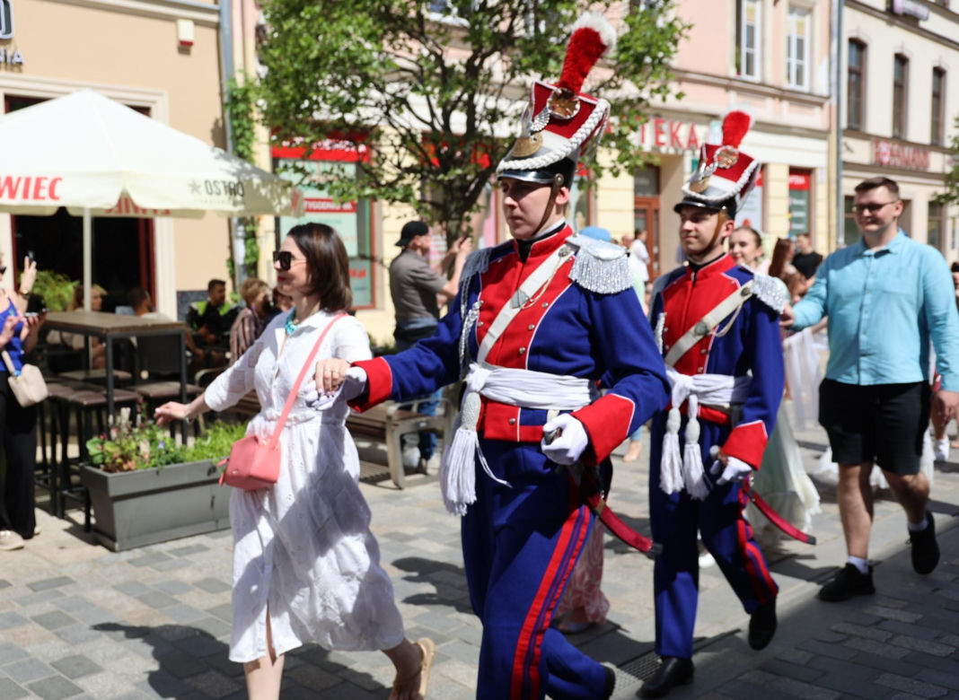 420 par zatańczyło tradycyjnego „Poloneza dla Lublina”! 