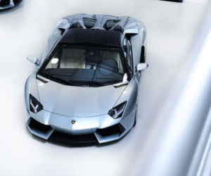 Lamborghini Aventador LP700-4 Roadster