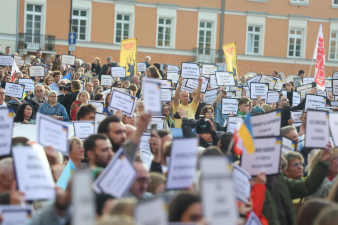35 lat niepodległej Ukrainy. Obchody na Placu Zamkowym w Warszawie