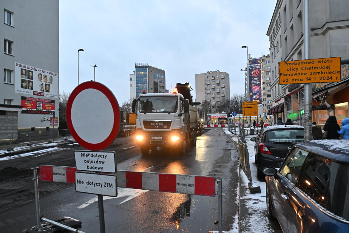 Paraliż na Mokotowie, zamknęli ważne skrzyżowanie. Kierowcy utknęli w korkach, autobusy na objazdach