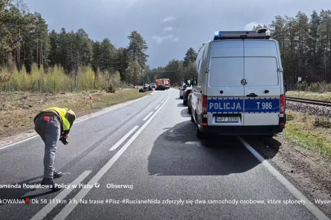 Tragedia na Mazurach. Dwa auta stanęły w ogniu, nie żyją kierowcy!