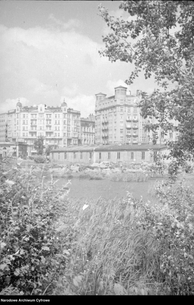 Warszawa miała lotnisko w samym centrum miasta. Dzisiaj jest tam wielki park!