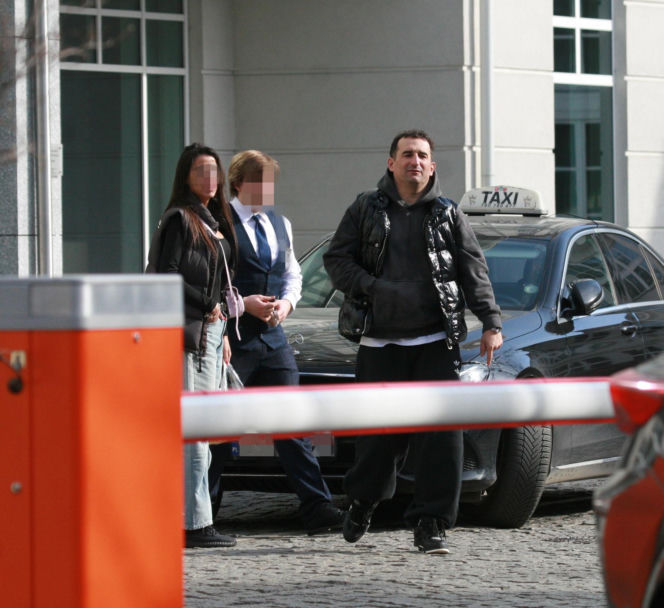 Michał Koterski z dziewczyną na spacerze