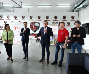 Pachołki latały jak kręgle. Tak wyglądały mistrzostwa kierowców autobusów 