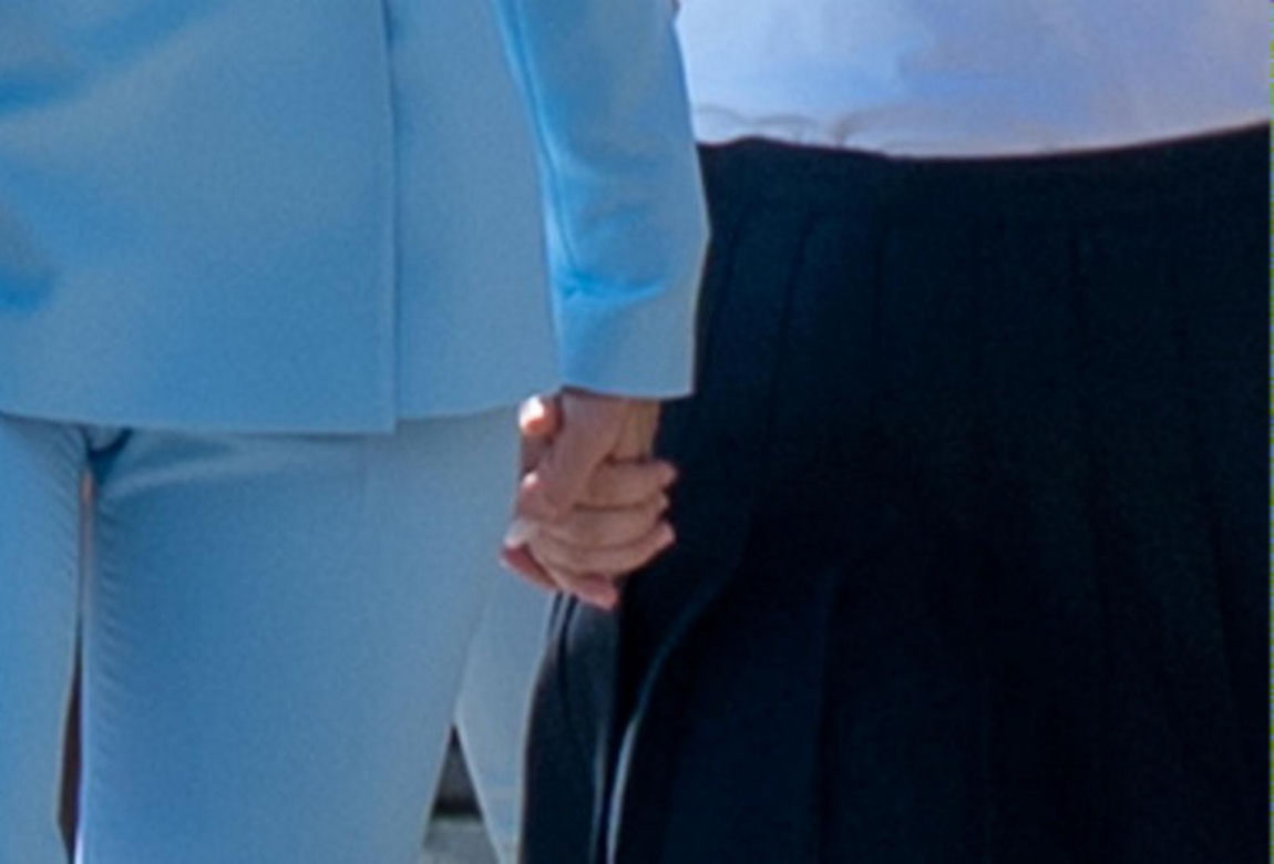 Marta Nawrocka z córką Kasią na zakończenie roku szkolnego