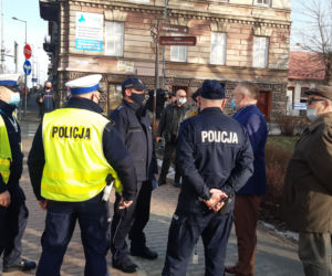 Stop podwyżkom za wodę! Uliczny protest mieszkańców Tarnowa