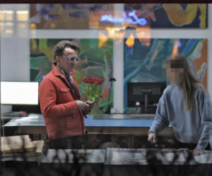 Paweł Wilczak szuka złota w w lombardzie