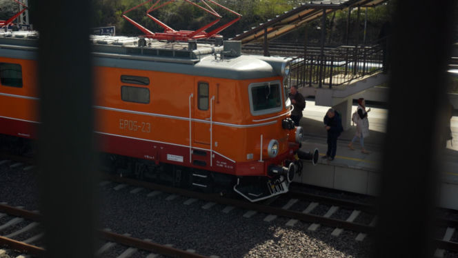 Jechałem legendarnym pociągiem. W środku jak kiedyś, aż trudno uwierzyć! Ludzie mówią wprost: „to były czasy”