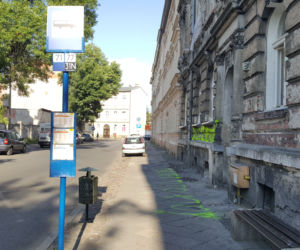 Miłosne graffiti na jednej z kamienic. Mieszkańcy: to zwykły akt wandalizmu! 