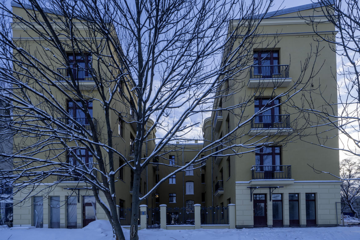 Nowy woonerf i odnowione kamienice na Mielczarskiego w Łodzi