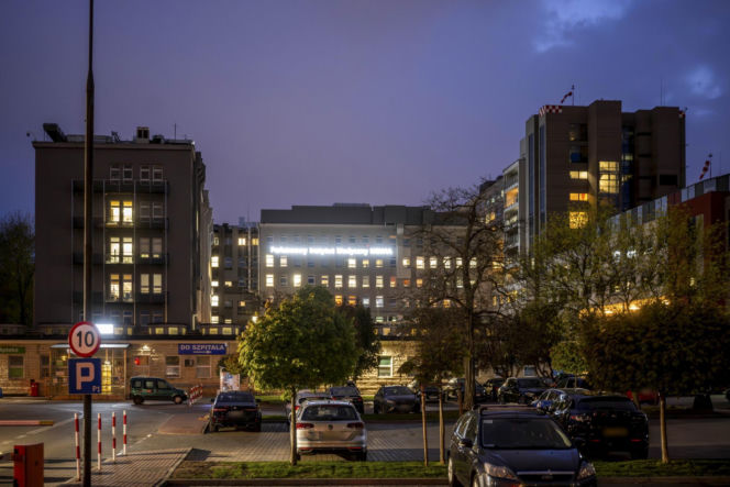 Andrzej Poczobut już w Warszawie. Jest w szpitalu MSWiA na badaniach lekarskich