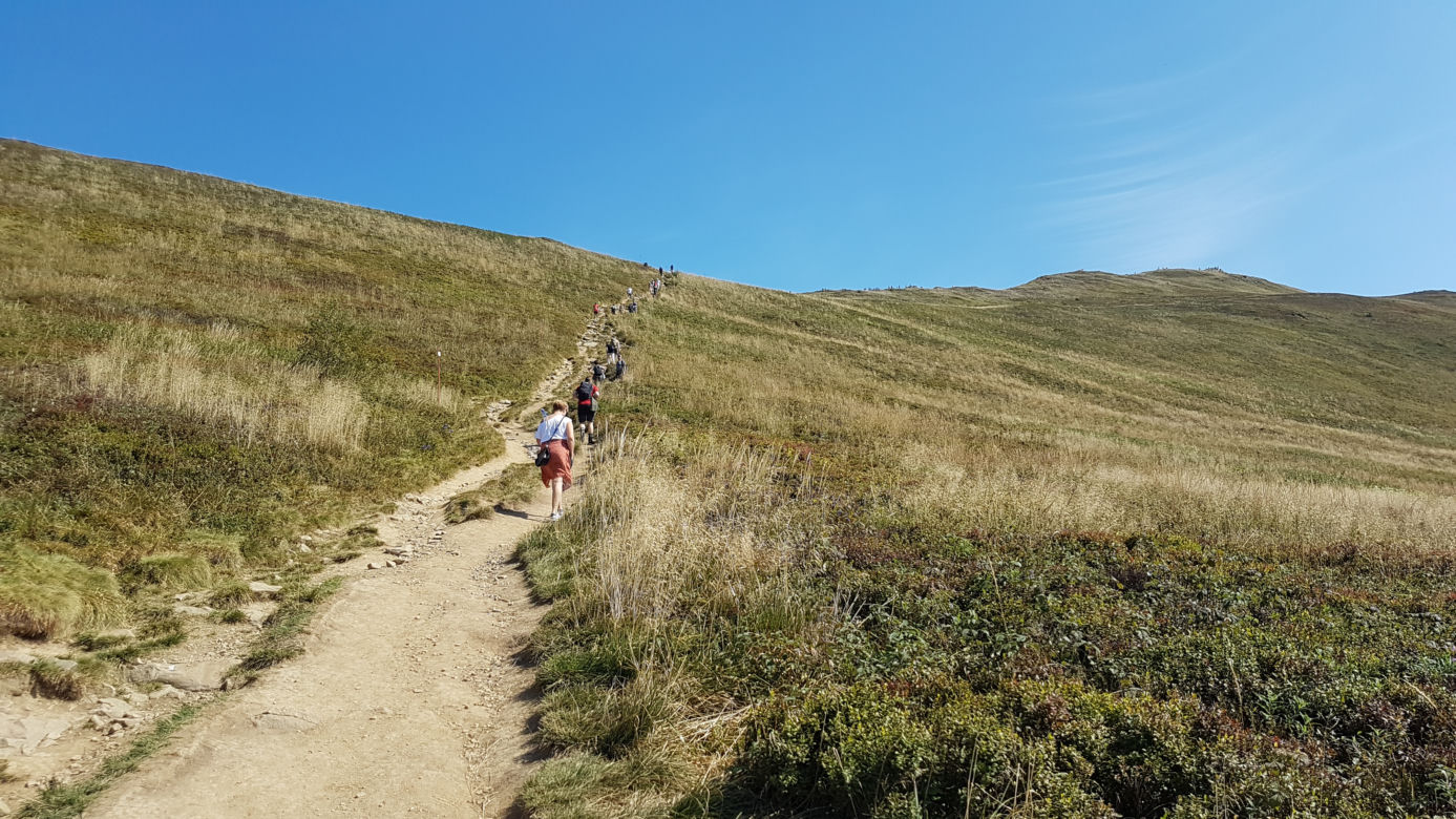 Bieszczady. Trudne warunki na szlakach. Po opadach deszczu jest ślisko 