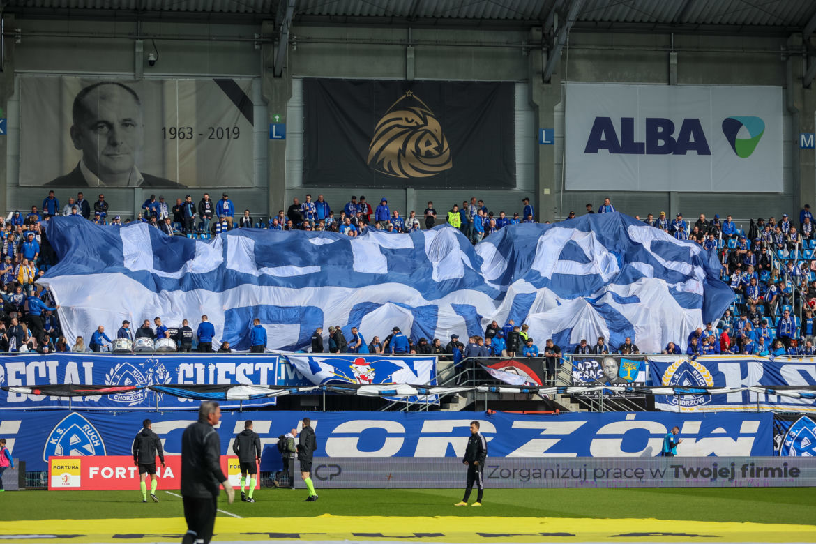 Kibice Ruchu Chorzów na meczu z ŁKS Łódź