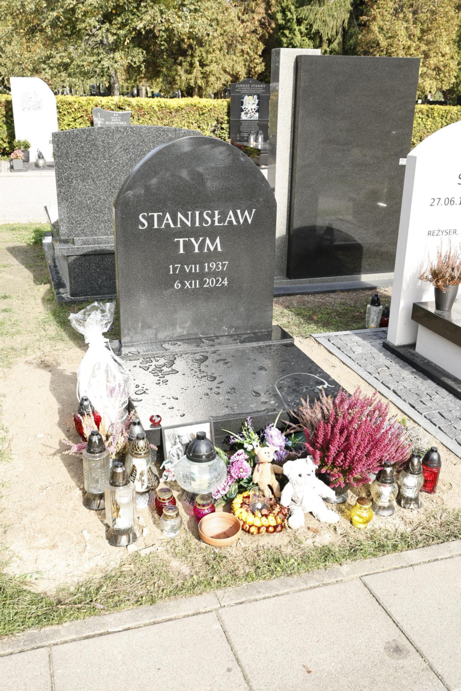 Tak wygląda grób Stanisława Tyma
