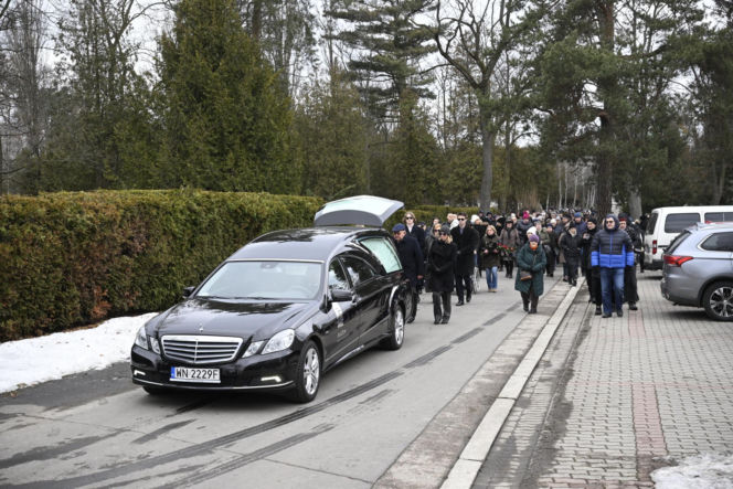 Bożena Dykiel spoczęła na Powązkach Wojskowych