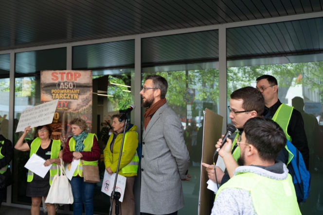 Dramat setek rodzin pod Warszawą! Nowa autostrada zburzy ich domy?! „Żyjemy na bombie”
