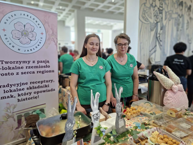 Starachowice tętnią tradycją! Trwa pierwszy Festiwal Kół Gospodyń i Gospodarzy Wiejskich „Lokalne pasje”