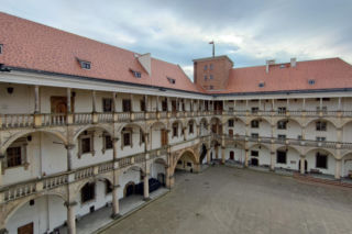 Nie musisz jechać do Krakowa! Śląski Wawel zachwyca turystów z całej Polski