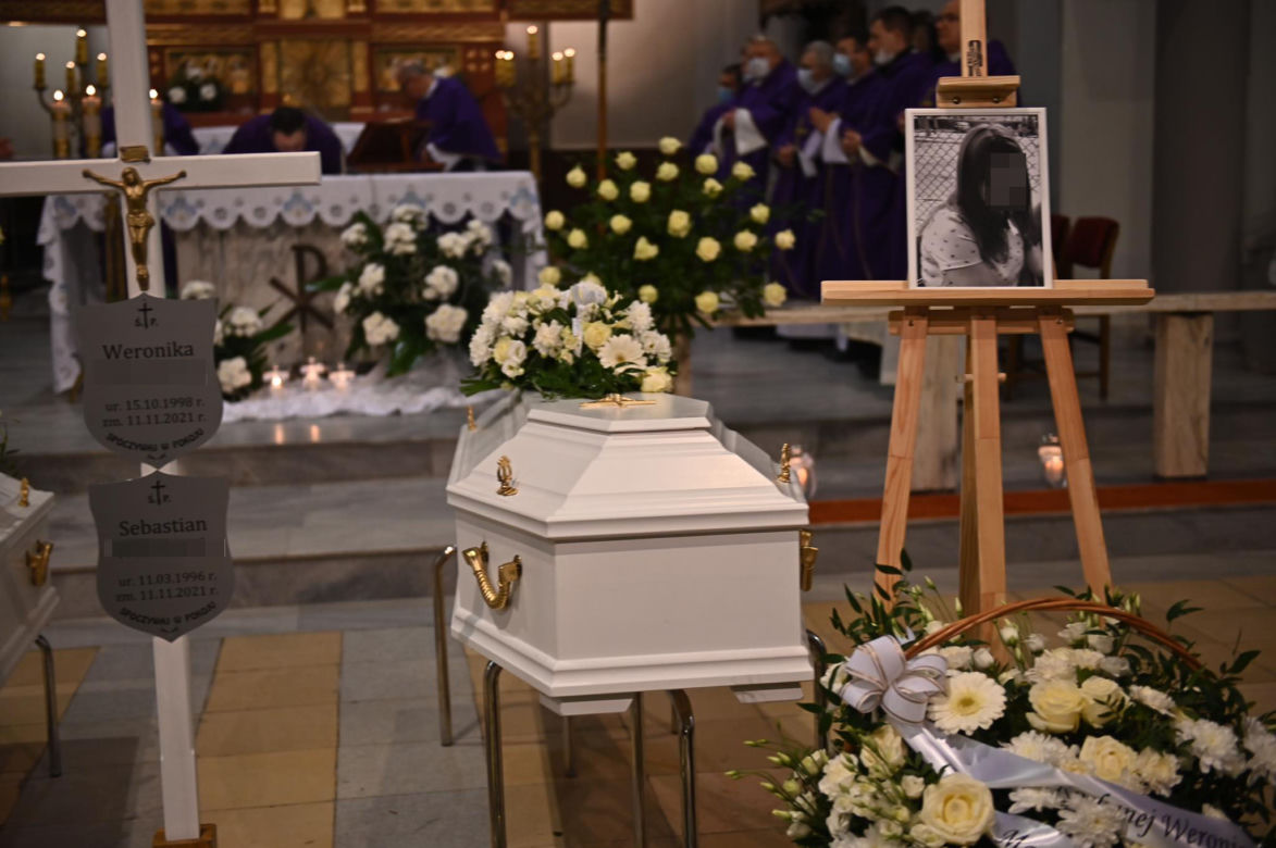 Pogrzeb Weroniki i Sebastiana. Ostatnia droga rodzeństwa