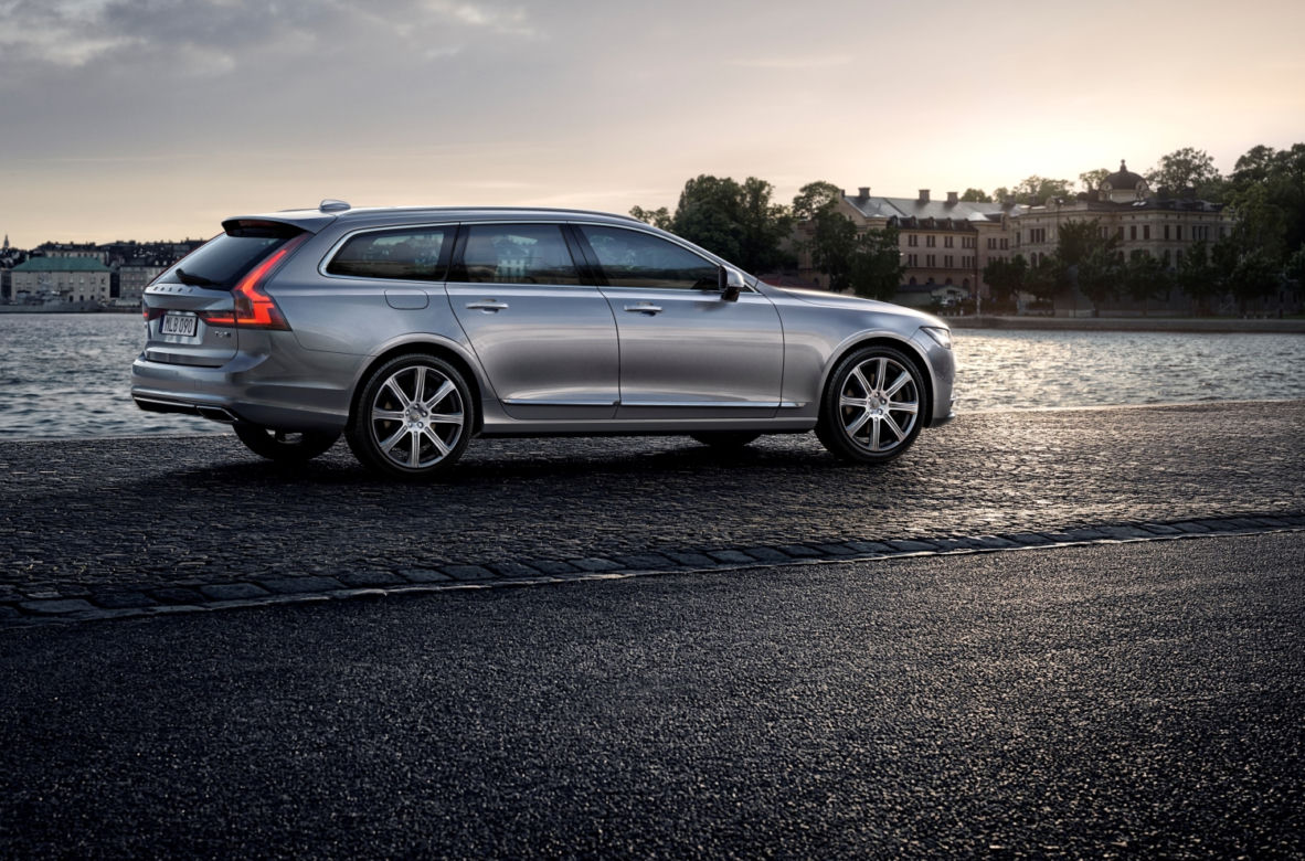 2016 Volvo V90